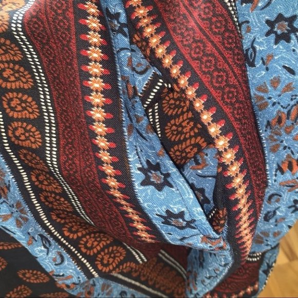 Simply Noelle Dress Size Small/Medium Bohemian Flowy Cut-Out “Made for Madrid” - Picture 9 of 11